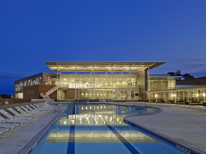 The outdoor pool at the Lambright Intramural Center