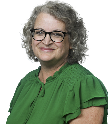Headshot of Robin Goertz on a white background