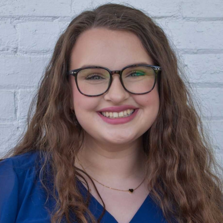 Abby Sullivan Headshot