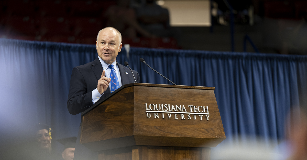 Lee Kinnebrew speaks at Summer 2025 commencement